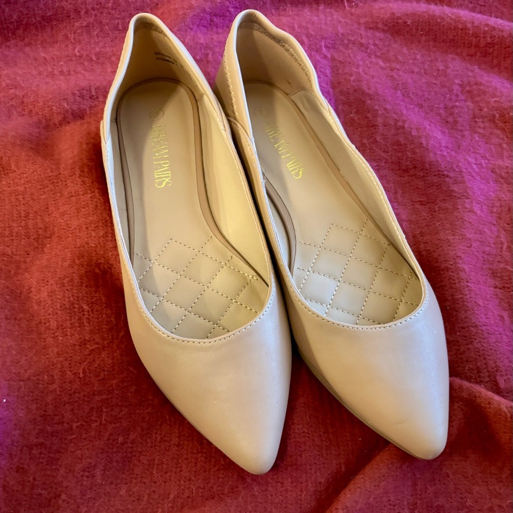 NWOT Dream Pairs 7 Pointed Toe Beige Nude Ballet Flats